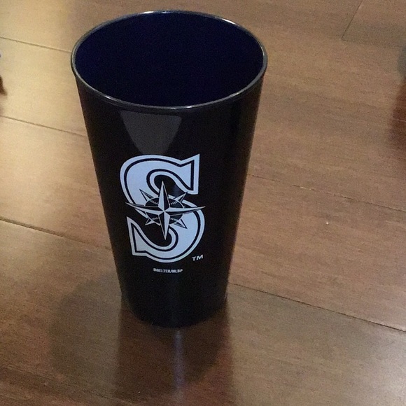 2 Blue Plastic Seattle Mariner Baseball Cups - Picture 3 of 3